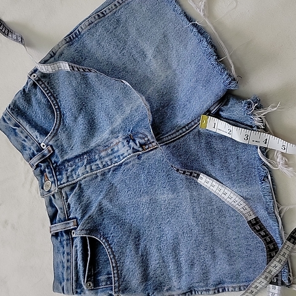 💙 JORDACHE VINTAGE CUTOFF FRAYED DISTRESSES SUMMER DENIM HIGHWAISTED SHORTS - Picture 5 of 8